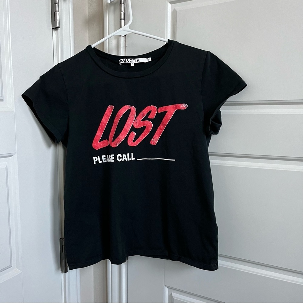 Pam & Gela Crop Tee Lost Logo Size P/XS